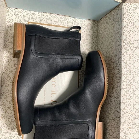 Ankle Boots - Picture 1 of 4